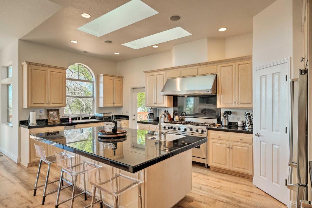 Peaceful Columbia Retreat With Hot Tub And Mtn Views! Villa Bagian luar foto